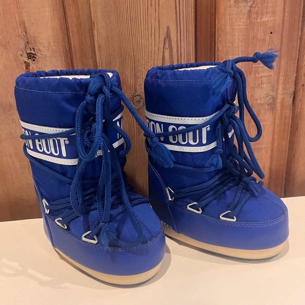 NWOT Toddler Moon Boot- Winter